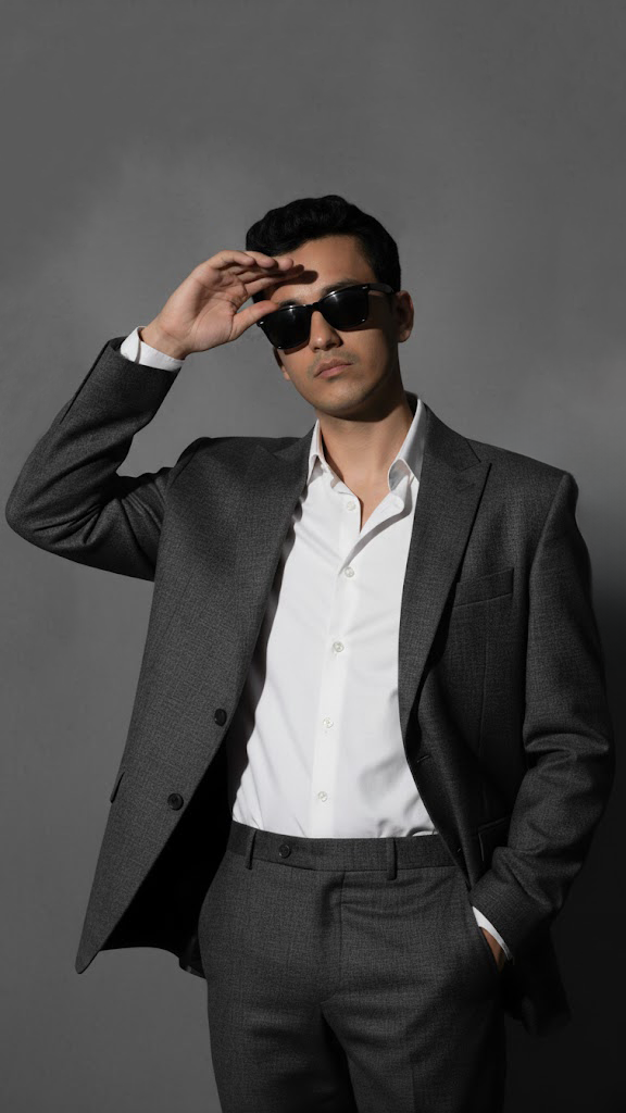 عرشیا ایزدی